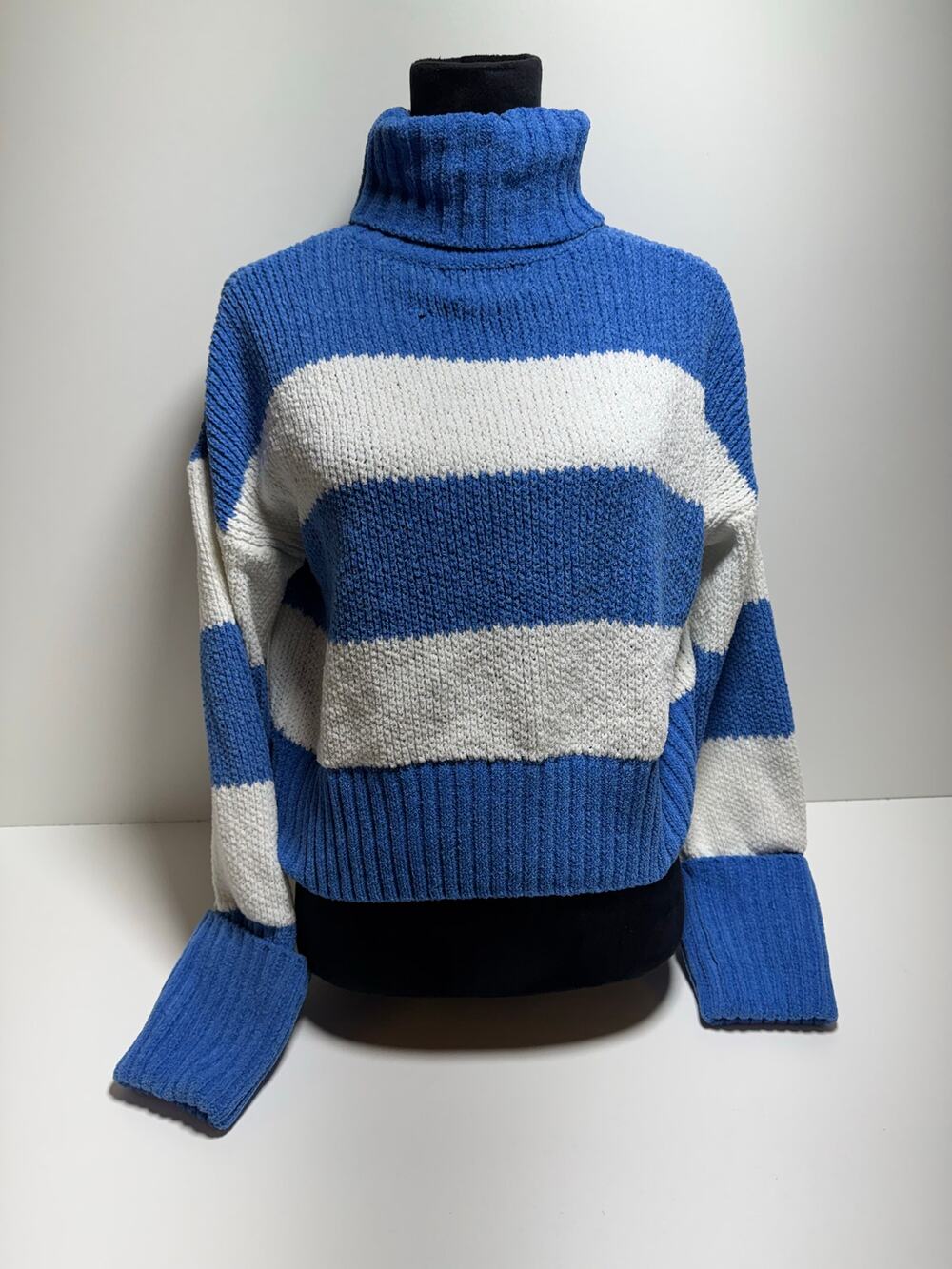 Pink Rose Knit Sweater Women’s Sz M Cropped Blue Crème Stripe Top
